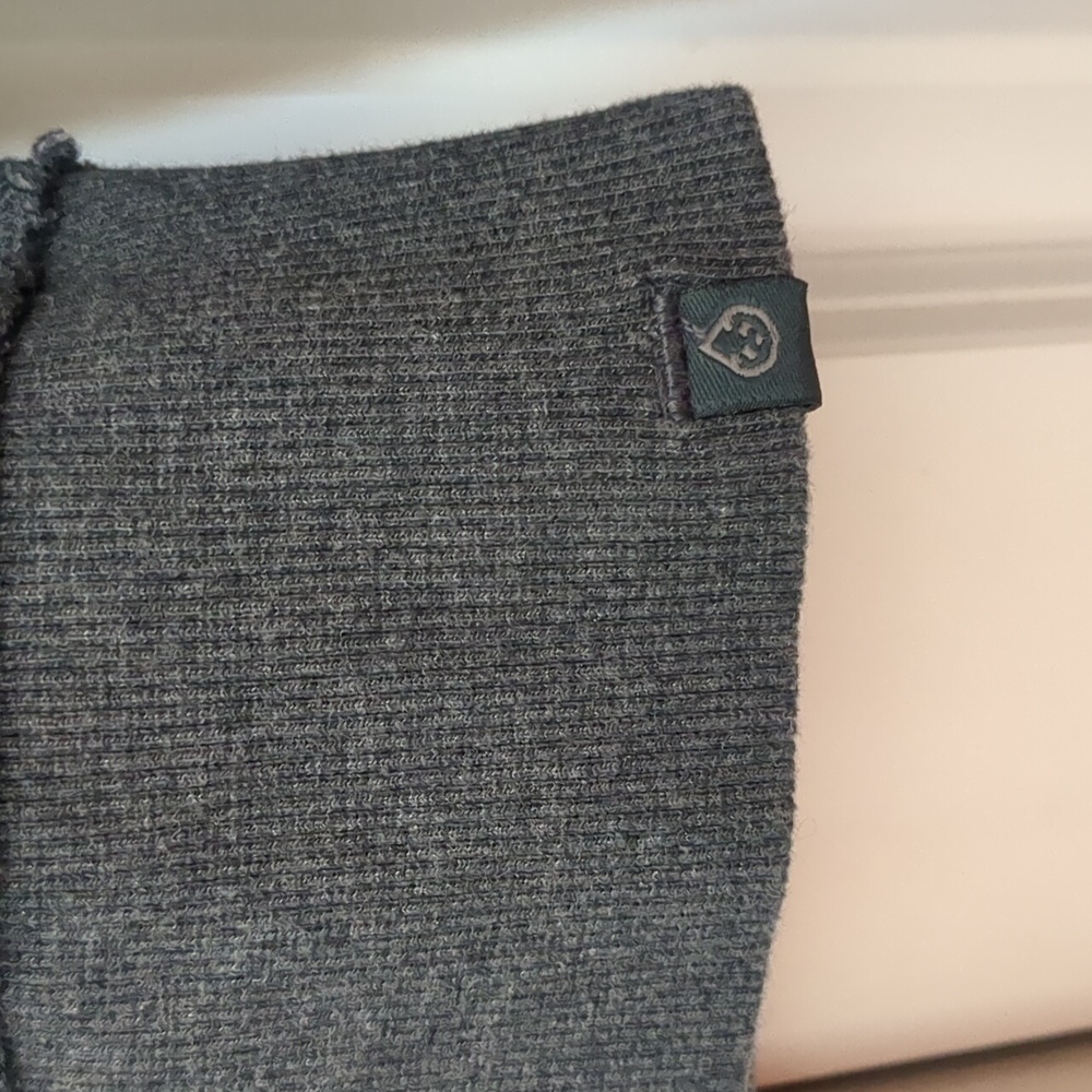 Tasc Dark Gray Queen Tennis Sweatshirt - Picture 3 of 5